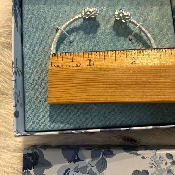 LUCKY BRAND Silver Tone Bangle NWT - Picture 5 of 5